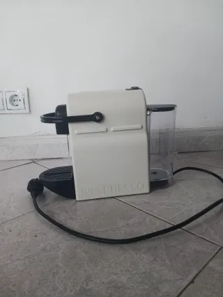 Cafetera Nespresso Inissia