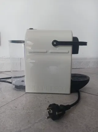 Cafetera Nespresso Inissia