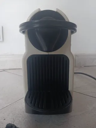 Cafetera Nespresso Inissia