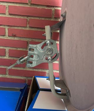 Antena y Receptor Satélite IRIS