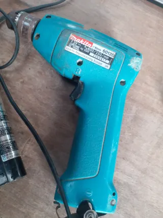 Cargador Makita DC1411 y Batería 14.4V