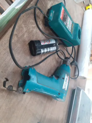 Cargador Makita DC1411 y Batería 14.4V