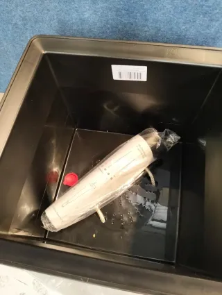 Maceta Negra Mondum con Riego y Patas