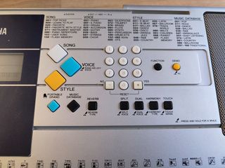 Yamaha PSR-E323 Teclado