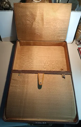 Maleta antigua barbería