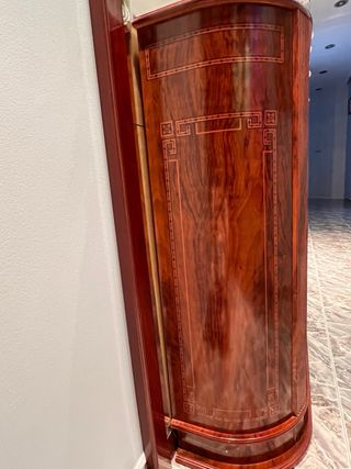 Mueble zapatero de madera con espejo