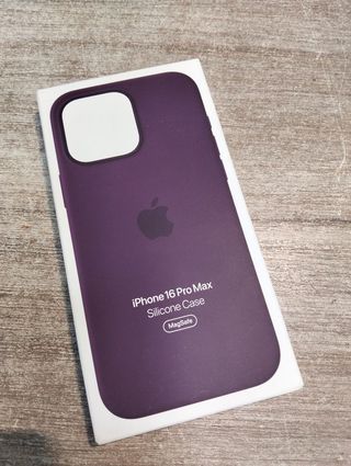 Funda iPhone 16 Pro Max MagSafe - Ciruela