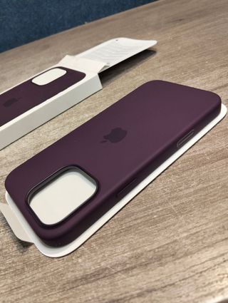Funda iPhone 16 Pro Max MagSafe - Ciruela