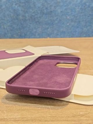 Funda iPhone 16 Pro Max MagSafe - Ciruela
