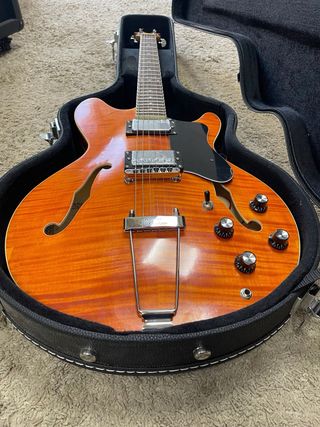 Guitarra Eléctrica Hollow Body con Humbuckers