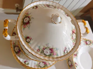 Vajilla Inglesa Royal Albert Celebratión,Oro Nueva
