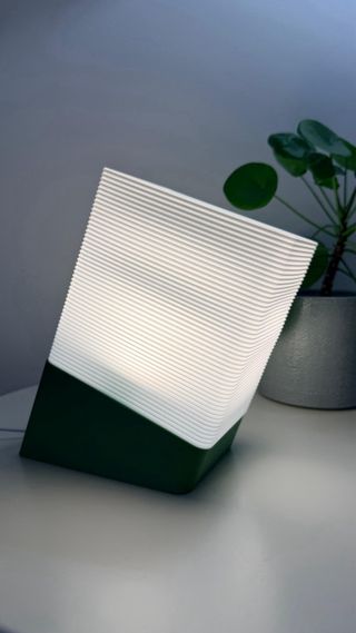 Candeeiro de Mesa Design Minimalista