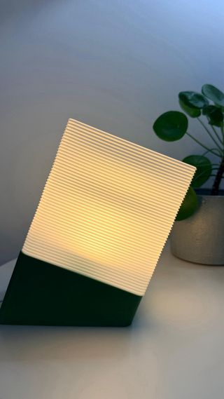 Candeeiro de Mesa Design Minimalista