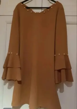 Vestido marrón volantes perlas talla M-L