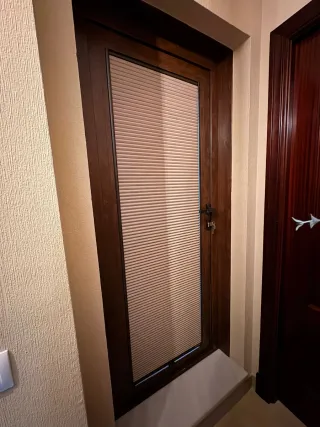Puerta exterior seguridad doble cristal