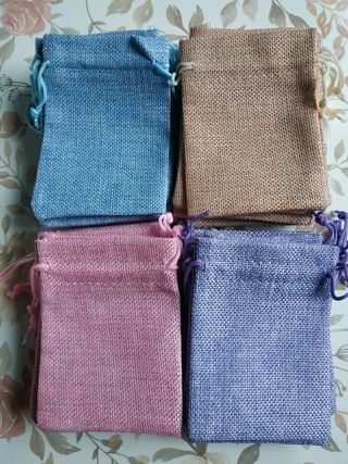 Sacchetti in juta colorati