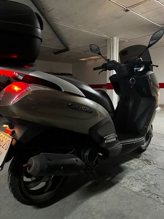 Peugeot Citystar 125cc Maxi Scooter