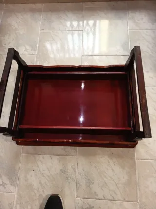 Mesa de centro china con incrustaciones