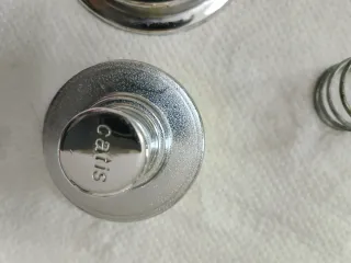 Pulsante Catis a muro in metallo