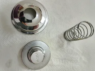 Pulsante Catis a muro in metallo