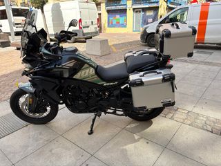CF Moto MT 800 Explorer Negra