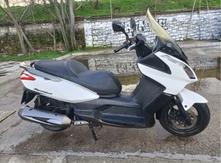 Kymco Superdink 300cc Maxi Scooter