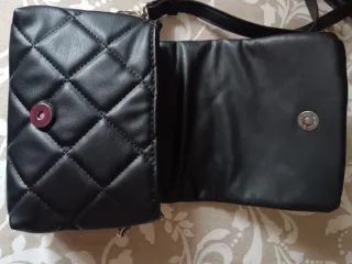 Bolso bandolera acolchado negro