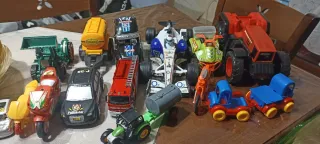 Set macchinine e veicoli per bambini