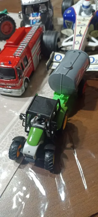 Set macchinine e veicoli per bambini