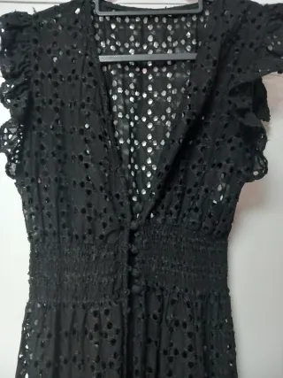 Vestido calado negro