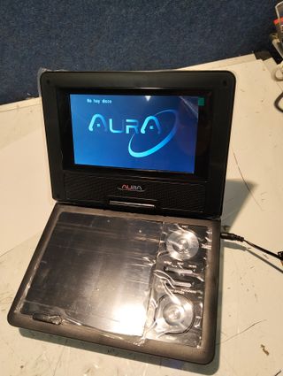 Reproductor portátil multimedia 7" Aura DV16 USB/DVD