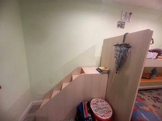 Cameretta letto a castello con scaletta