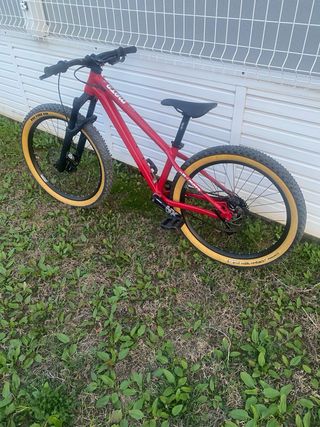 Bicicleta Commencal Meta 24 Roja