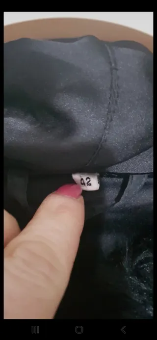 Pelliccetta donna nera con cappuccio