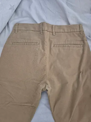 Pantalón chino talla 36 S.Color beige.