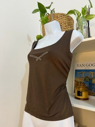Top marrón chocolate tipo licra Y2K 2000 strass
