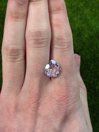 Zaffiro rosa 7.40 ct taglio Pera certificato