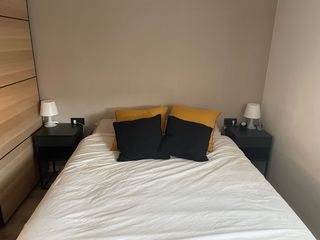 Mesita Vikhammer de Ikea