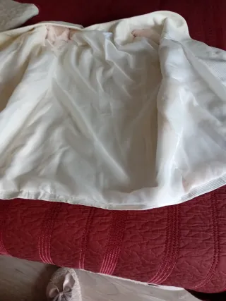 Traje corto chaqueta novia beige