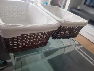 Cestas de mimbre con forro de tela