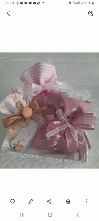 Sacchetti portaconfetti rosa e bianchi