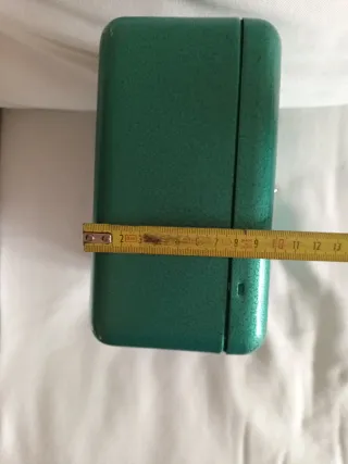 Caja de caudales verde con llave