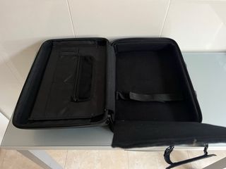 Funda maletín portátil negra