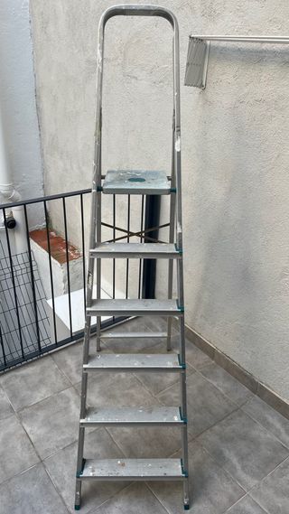 Escalera aluminio 5 peldaños