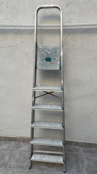 Escalera aluminio 5 peldaños