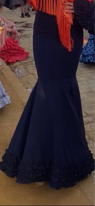 Traje de flamenca azul noche.