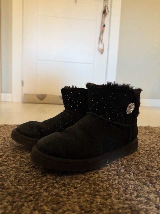 Botas UGG Negras con Brillo