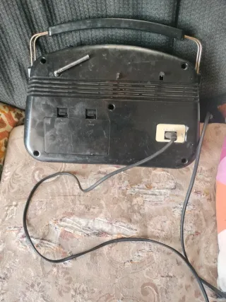 Radio Wurth Beige/Negro Años 40-60 funciona