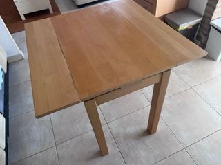 Mesa de cocina extensible de madera