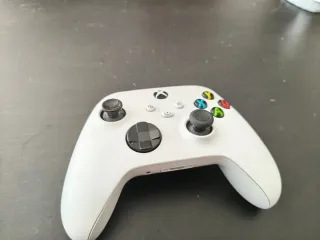 Xbox One FIFA 19, Assassin's Creed IV, Fallout 4